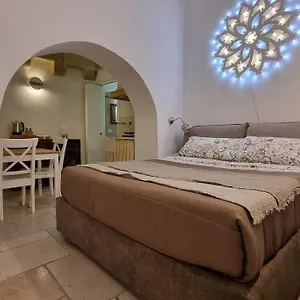 flat-vico-marangio.lecce-hotels.com/